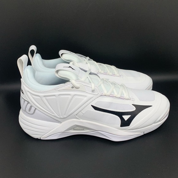 Mizuno Wave‎ Momentum 2 VolleyBall Shoes Women’s Sz 10.5 NWT! - Picture 1 of 12